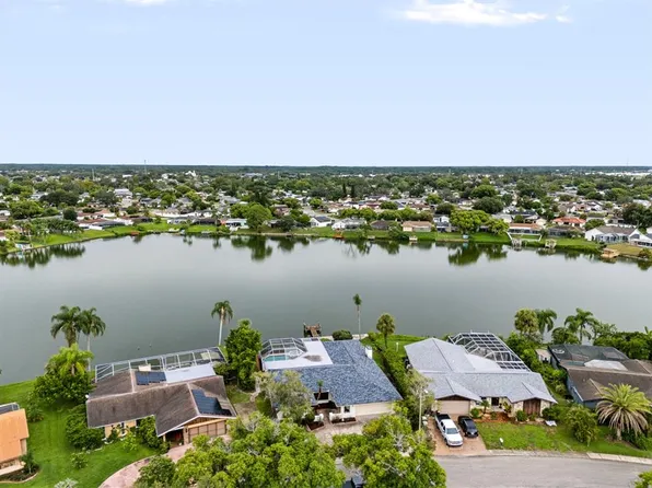 9520 LAKE CHRISTINA LANE, PORT RICHEY, FL 34668