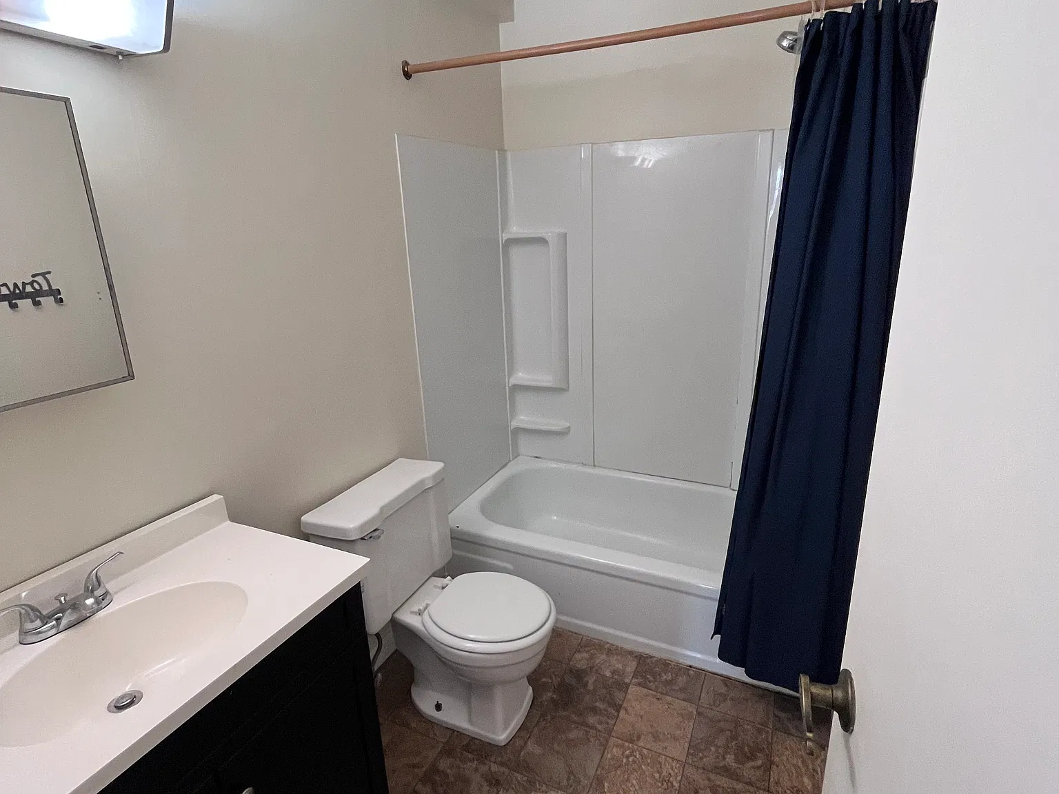 2 bed, 2.5 bath, 1254 sqft, $1,950 — Photo 3