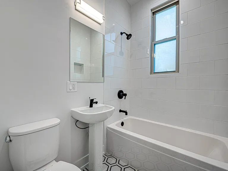 1635 N Drake Ave #2R — Photo 7