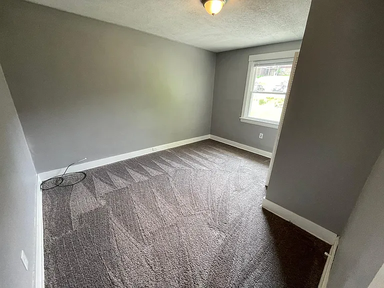 1329 Illinois Ave — Photo 21