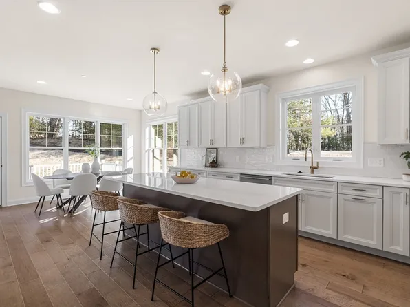 40 Rookery Ln #5, Concord, MA 01742