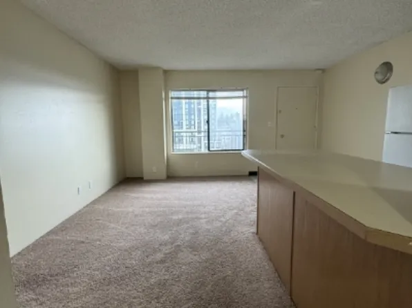 4130 11th Ave NE, Seattle, WA