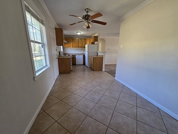 3rd image of 11815 Oberlin Dr
