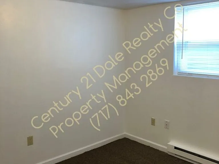 3086 Staunton Ave — Photo 5