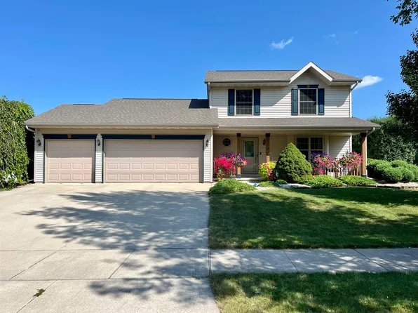 413 Crowfoot Ave, Fond Du Lac, WI 54935
