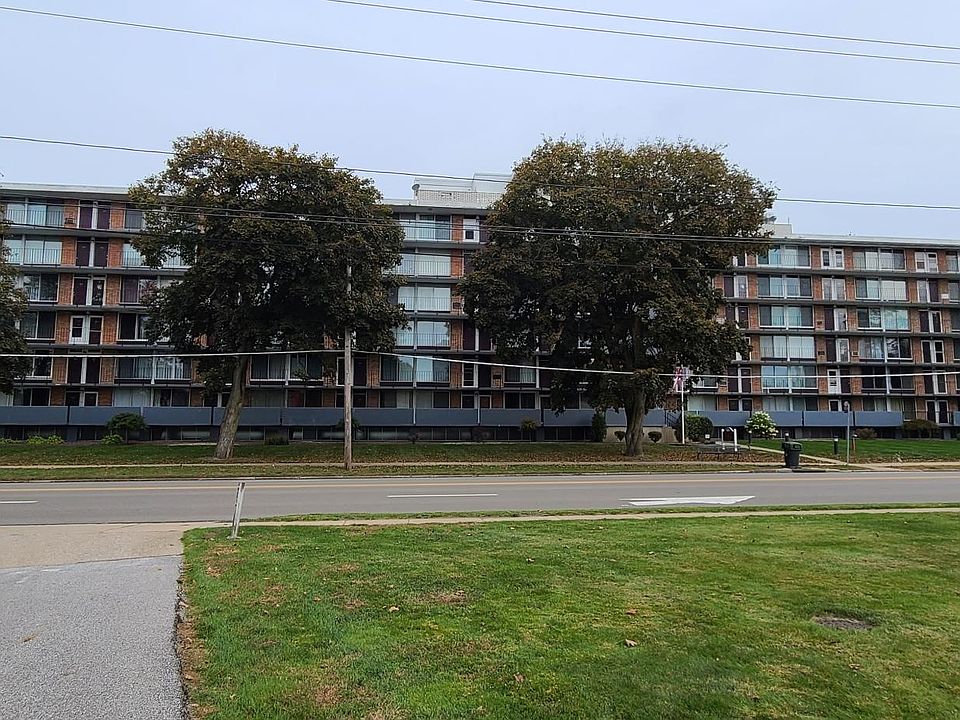 1st image of 2331 E Market St APT 606