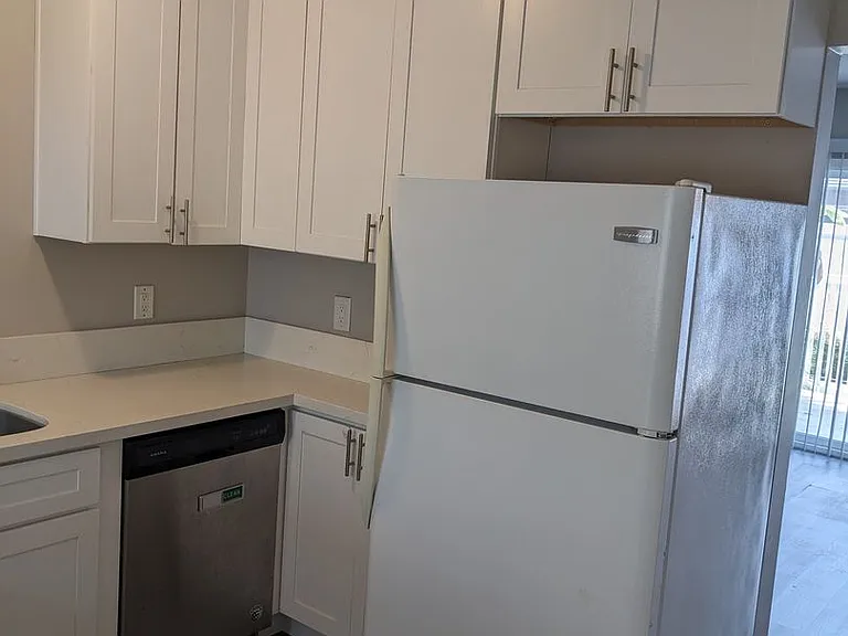 2758 Orange Ave — Photo 8