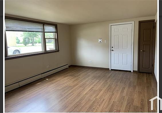 1st image of 14047 S School St #1