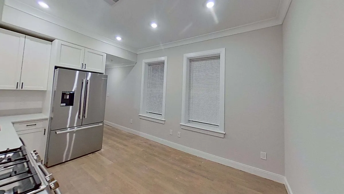 Building Photo - 47 Englewood Ave #2L