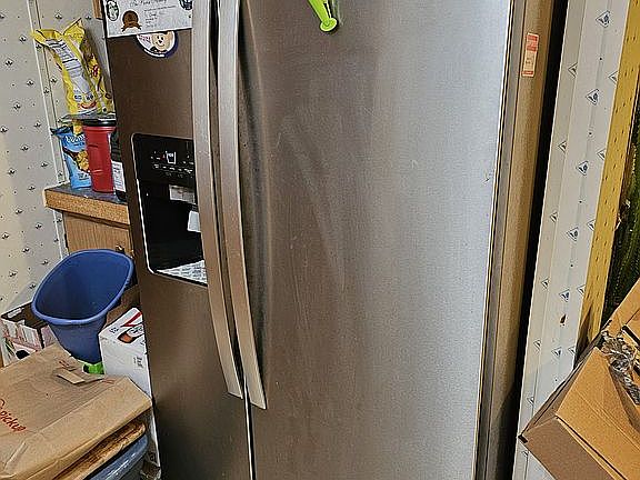 Refrigerator area in kitchen