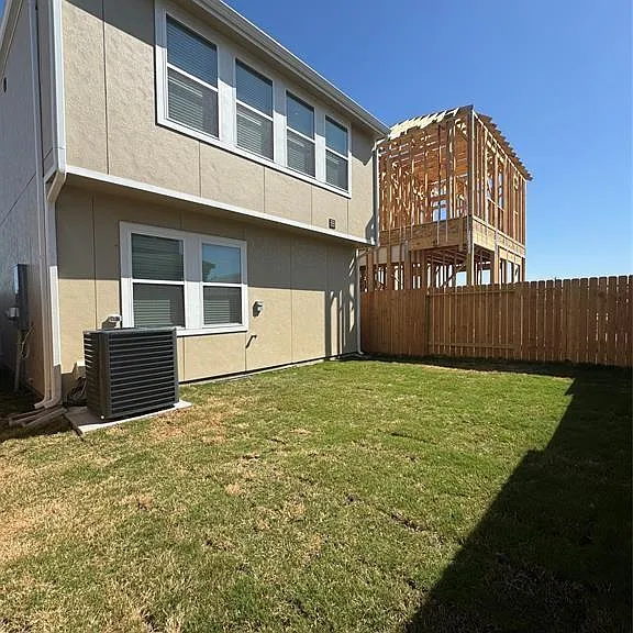 3208 La Rambla Dr — Photo 11