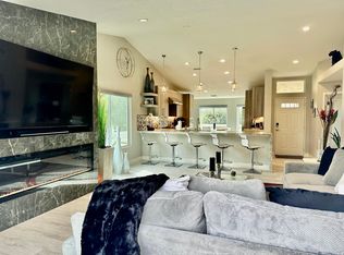 348 Vista Royale Dr, Palm Desert, CA 92211
