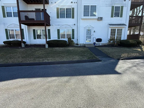 110 Berkshire Oval #110, Torrington, CT 06790