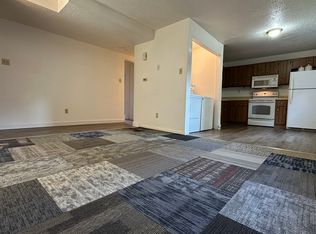 273 Mount Everest Dr APT C, Fenton, MO 63026