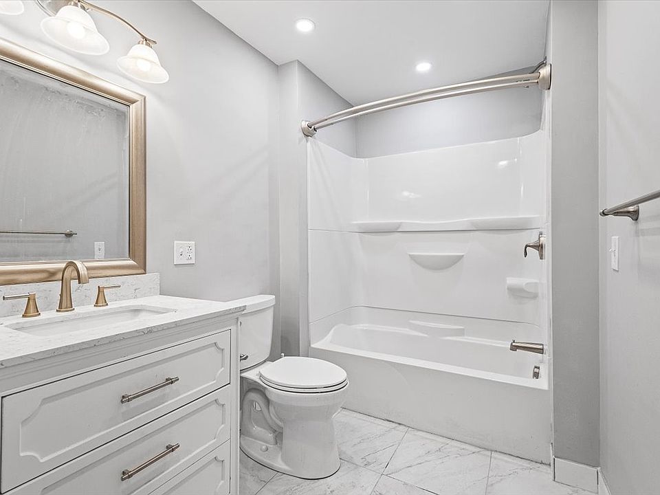 Coming home to a clean and beautiful environment to refresh and renew your spirit! New Bathroom!