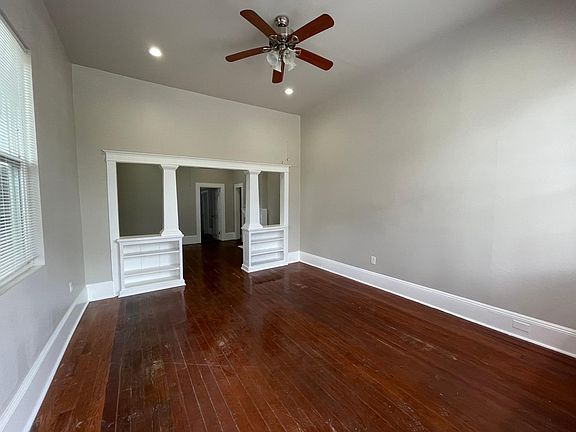 2nd image of 1700 Spain St