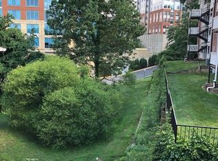 1523 Lincoln Way APT 302, Mc Lean, VA 22102