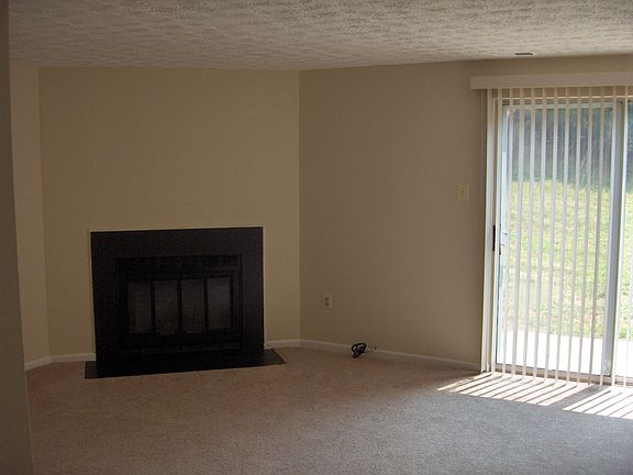 4th image of 1413 Medinah Ct #44