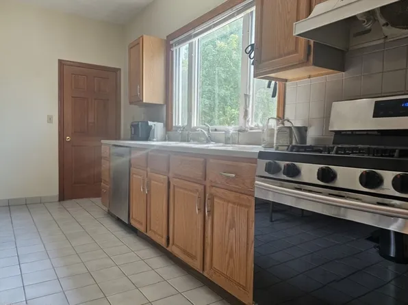 51 Elm St #B2, Somerville, MA 02143