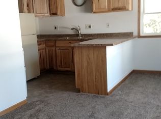 541 4th St, Port Edwards, WI 54469