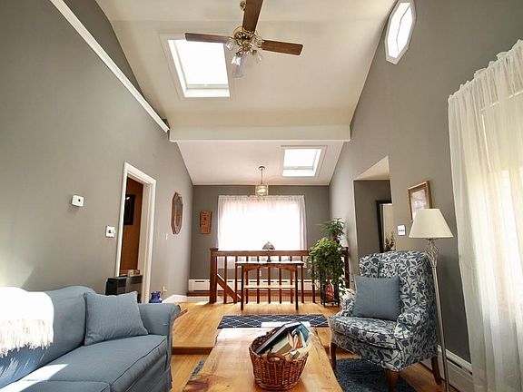 3rd image of 14 Edith Rd