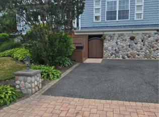 1396 Illinois Ave, Bay Shore, NY 11706