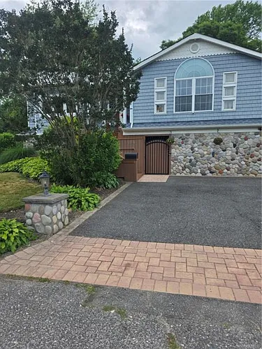 1396 Illinois Ave Photo 1