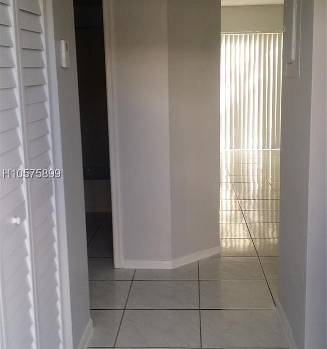 1st image of 10017 Twin Lakes Dr