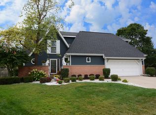 338 Kensington Ct, Bloomingdale, IL