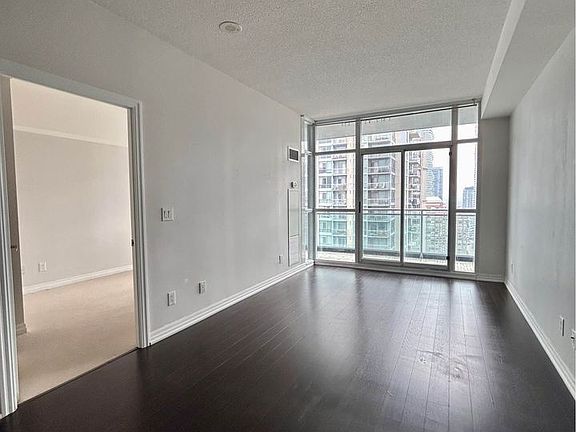 5th image of 223 Webb Dr #2511