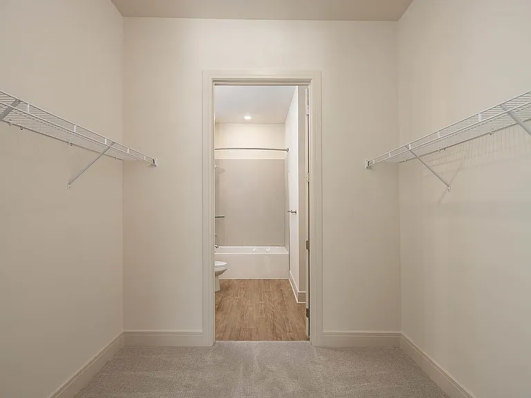 Chamblee City Heights Apartments — Photo 32