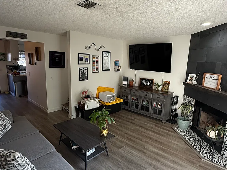 3750 El Camino Real — Photo 2