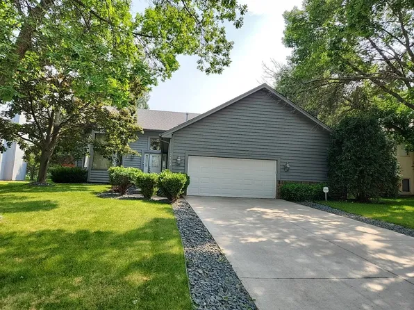 2117 Edinbrook Ter, Minneapolis, MN 55443