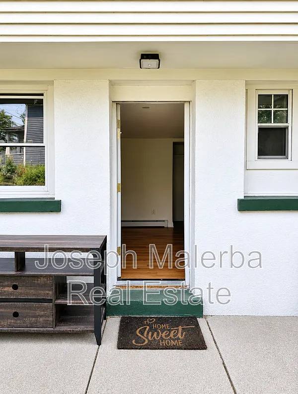 2 bed, 1.0 bath, $1,950 — Photo 3
