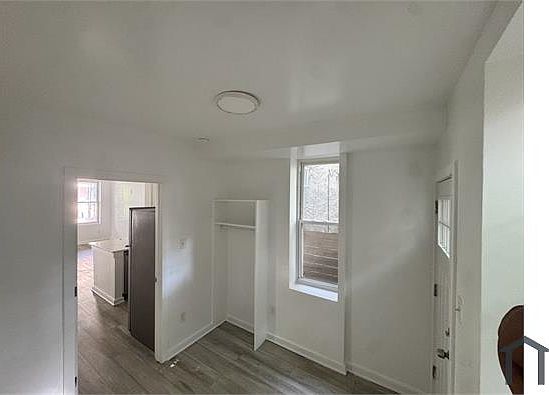 4th image of 2531 N Dover St