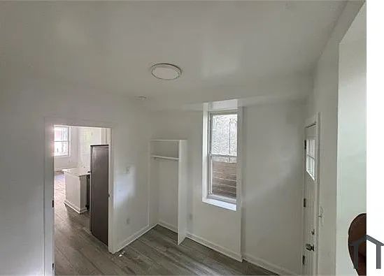 2531 N Dover St — Photo 4