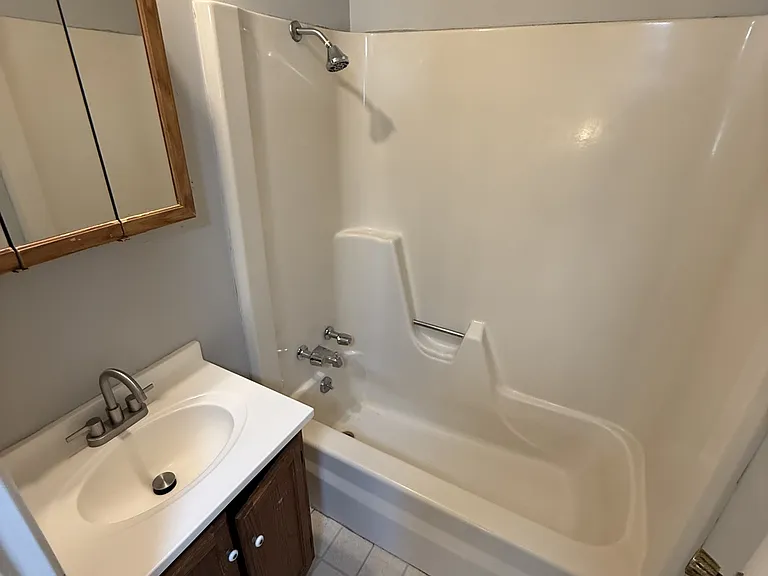 1014-1028 Shagbark Dr #7 — Photo 7