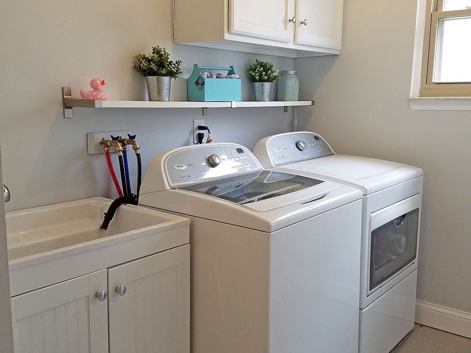 2nd image of 46351 Bartlett Dr