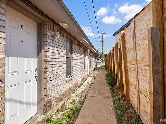 3rd image of 901 Galveston Ave