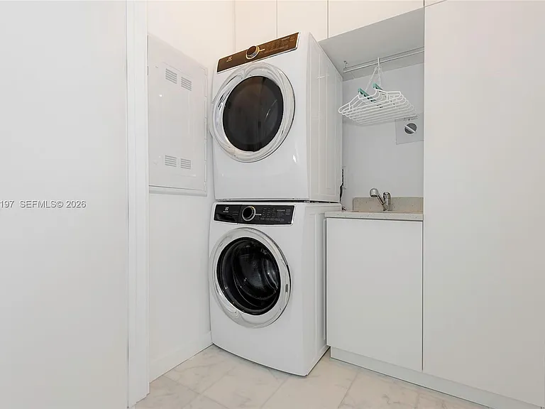 2821 S Bayshore Dr #7B — Photo 24