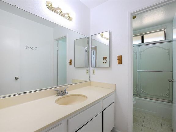 5th image of 912 S Ynez Ave