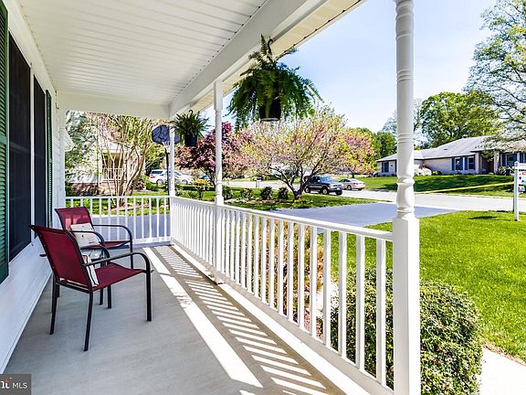 5th image of 1031 Suffolk Dr