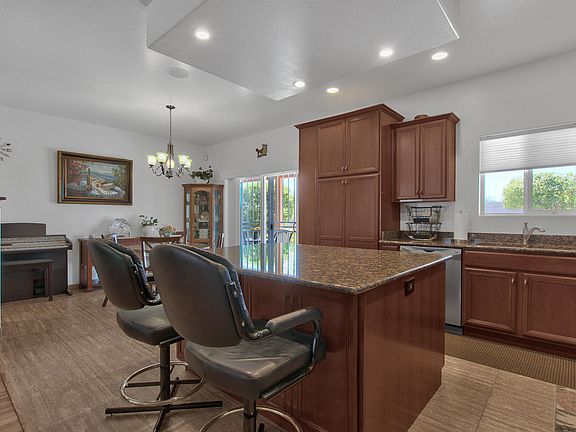 5th image of 8021 E Flossmoor Ave
