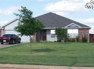 1309 N Victoria Ave, Iowa Park, TX 76367