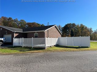 2 Twin Oaks Dr, Ripley, WV 25271