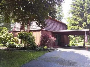 5044 Newton Rd, Orchard Park, NY 14127