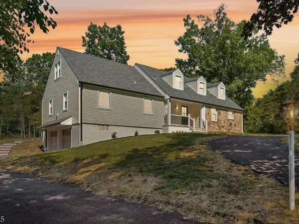 45 Ski Hill Dr, Bedminster Twp., NJ 07921