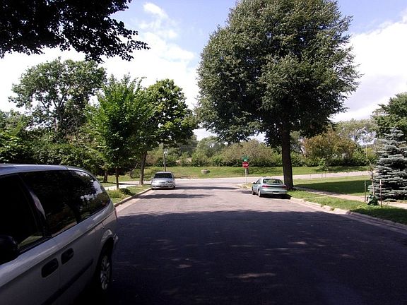 5th image of 510 36 1/2 Ave NE
