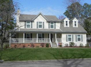1121 Crystalwood Cir, Chesapeake, VA 23320