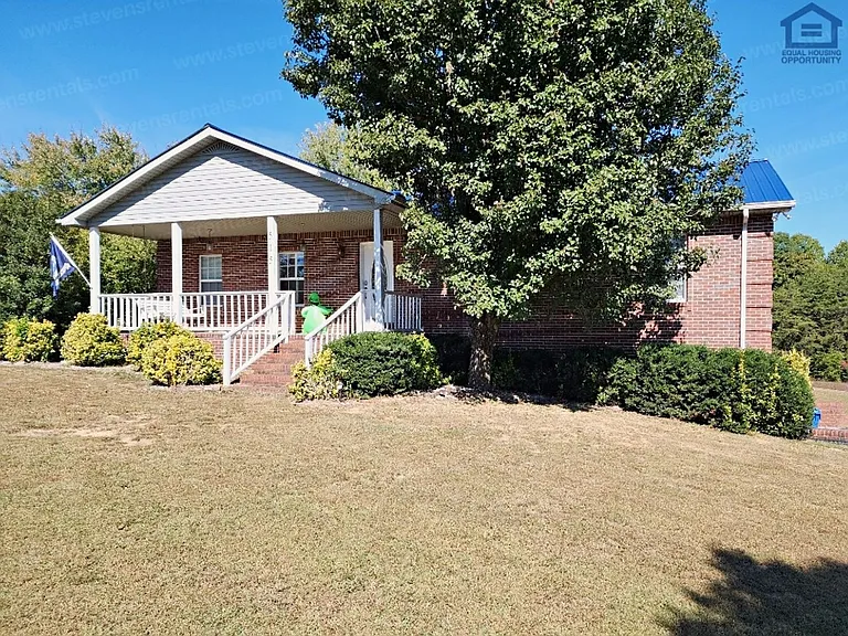 515 Willis Martin Rd — Photo 1
